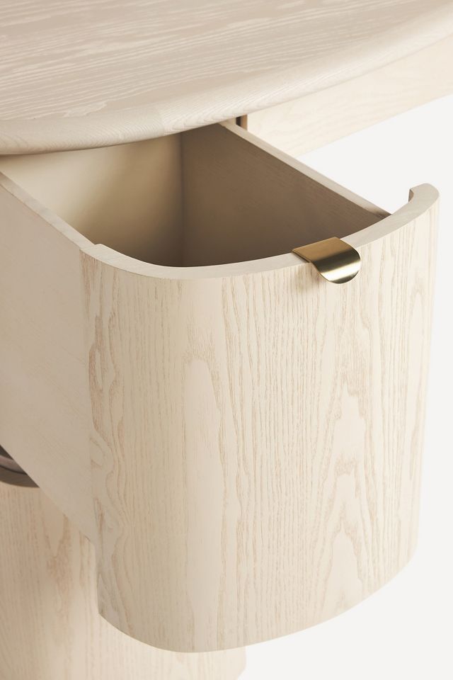 Evelyn Desk #4
