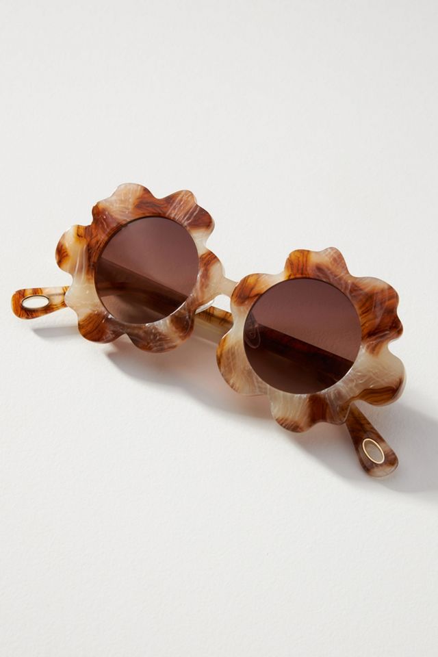 Lele Sadoughi Daisy Round Sunglasses | Anthropologie display picture 1