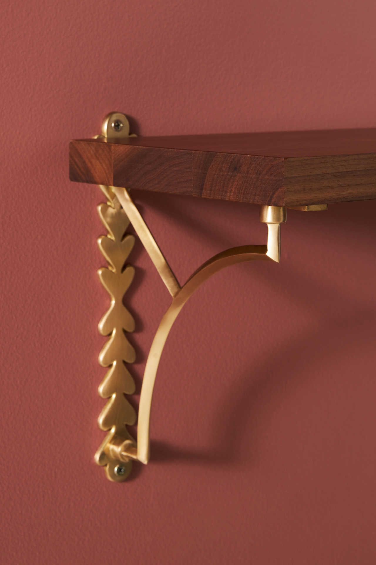 Nina Flourish Shelf Bracket