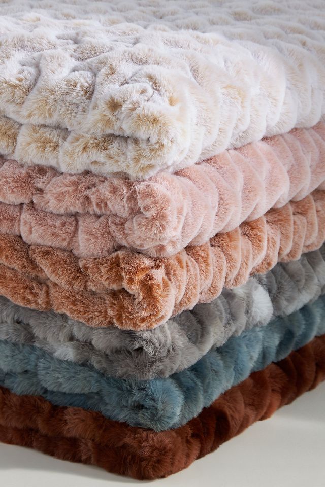 Anthropologie coren best sale faux fur throw