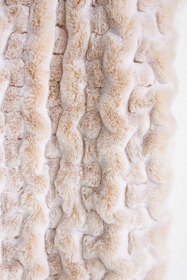 Luxe Faux Fur Throw Blanket | AnthroLiving