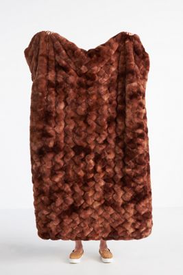 Luxe Faux Fur Throw Blanket