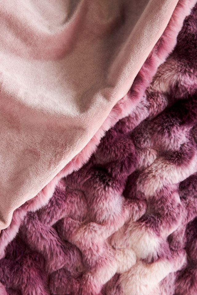 Luxe Faux Fur Throw Blanket