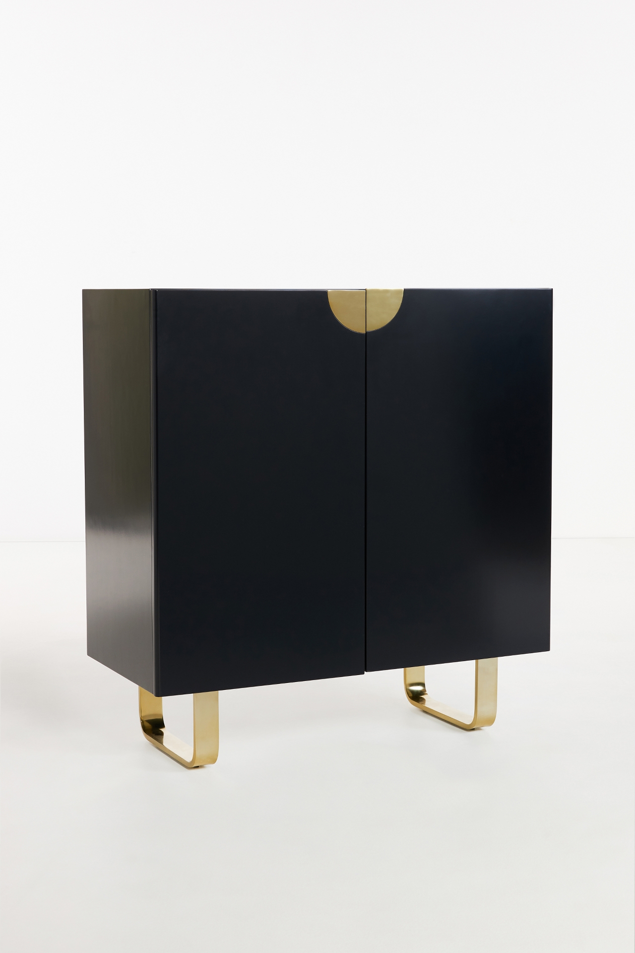 Lacquered Glinda Entryway Cabinet