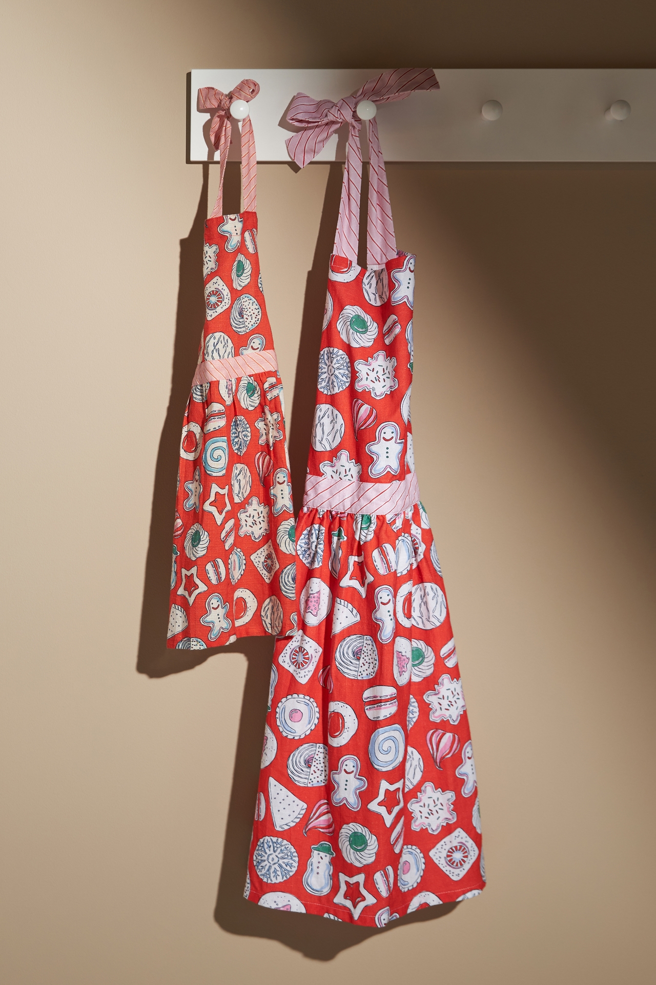 George & Viv Holiday Cookie Apron