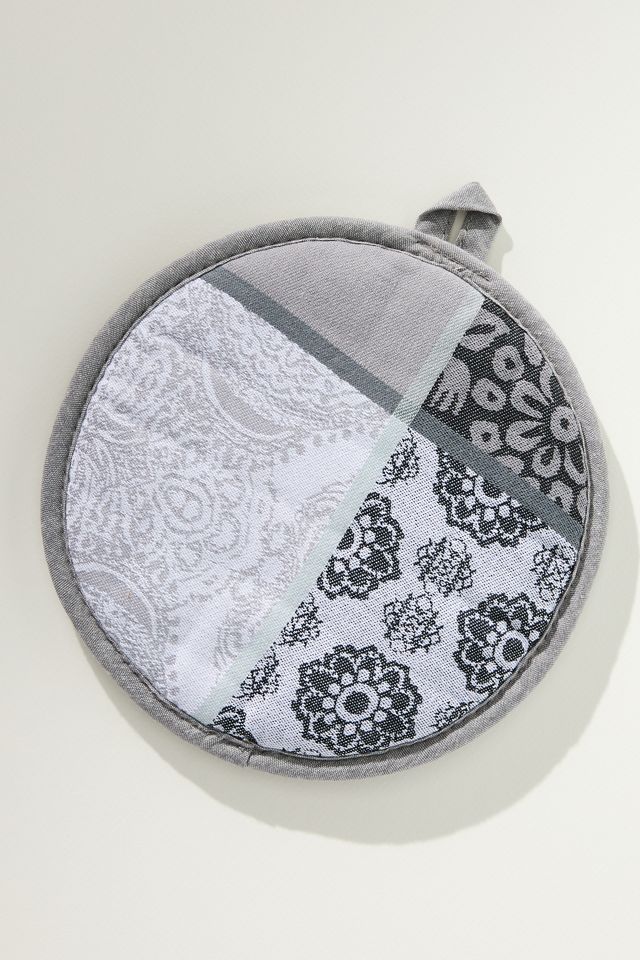 Nifty Jacquard Pot Holder #1