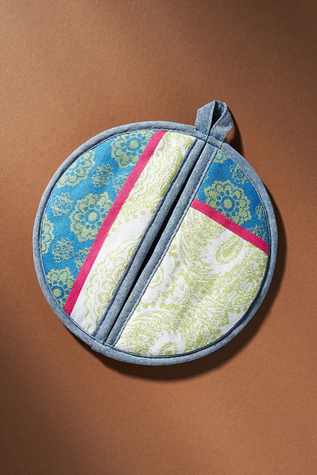 Nifty Jacquard Pot Holder
