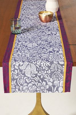 Nifty Jacquard Table Runner