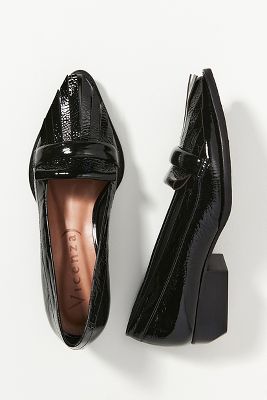 pointy toe loafers