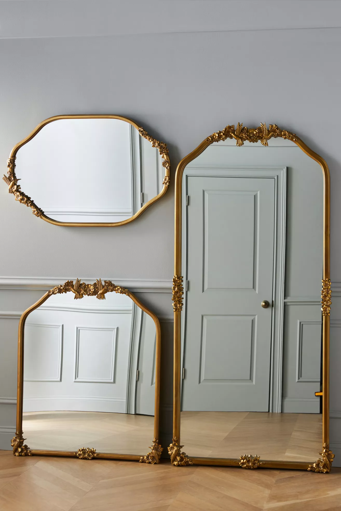 Luisa Hummingbird Gilded Flower Oval Wall Mirror - thumbnail 3