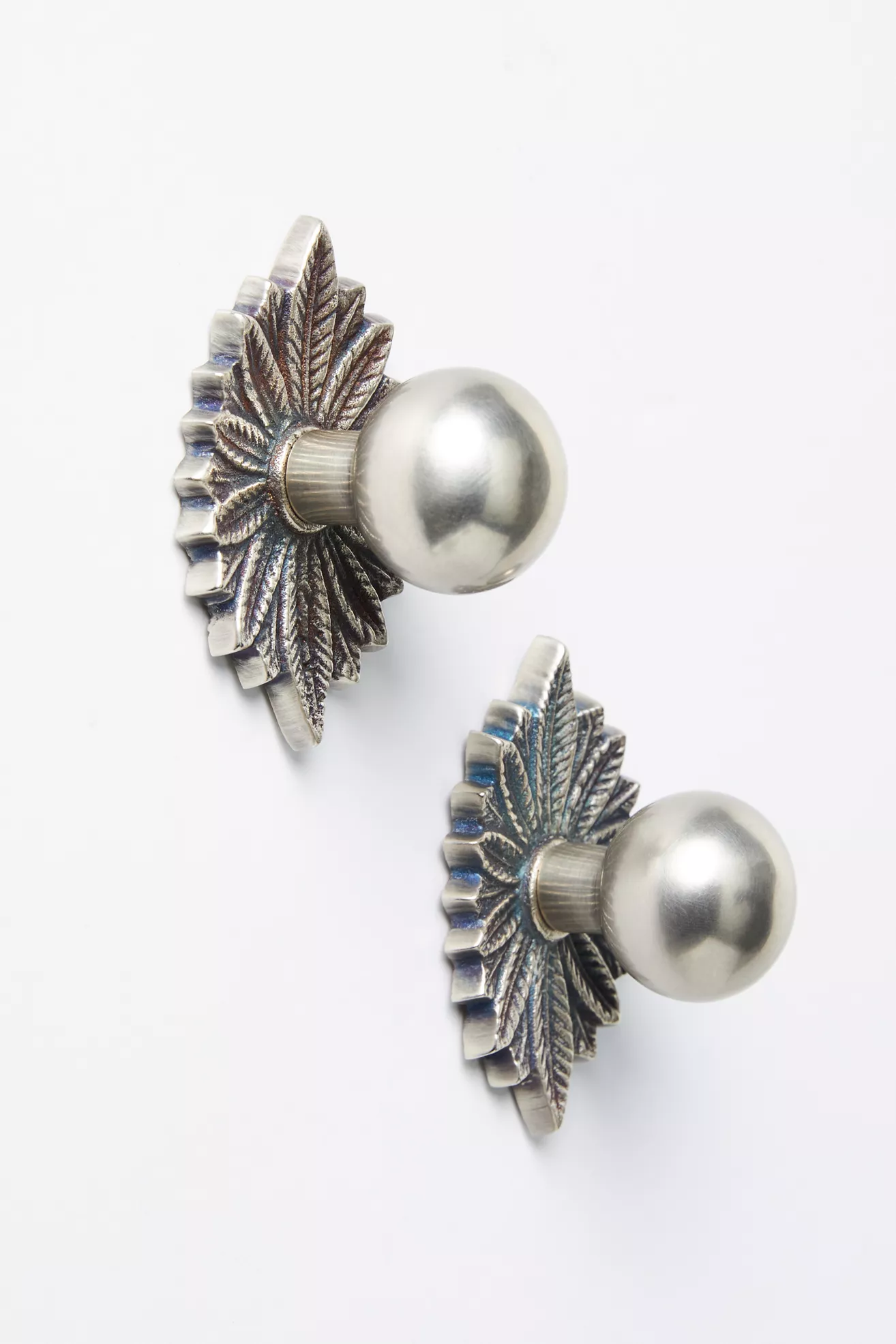 Demeter Feather Knobs, Set of 2 - thumbnail 3