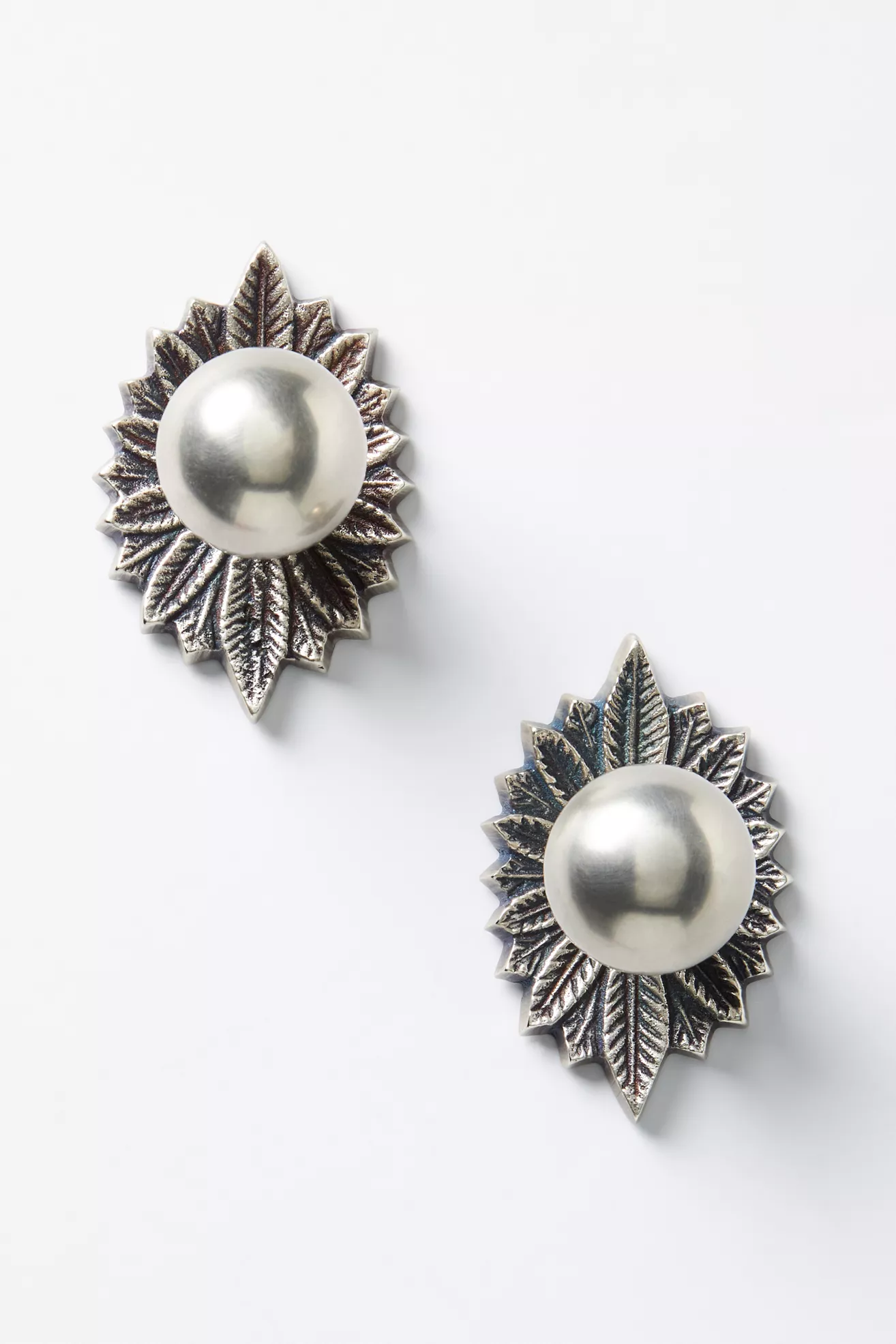 Demeter Feather Knobs, Set of 2 - thumbnail 2