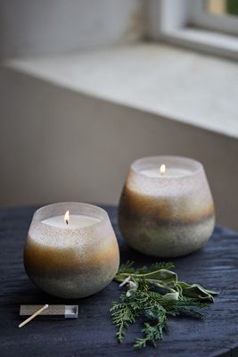 Rosy Rings Purple Ceramic Candle, White Cedar + Sage