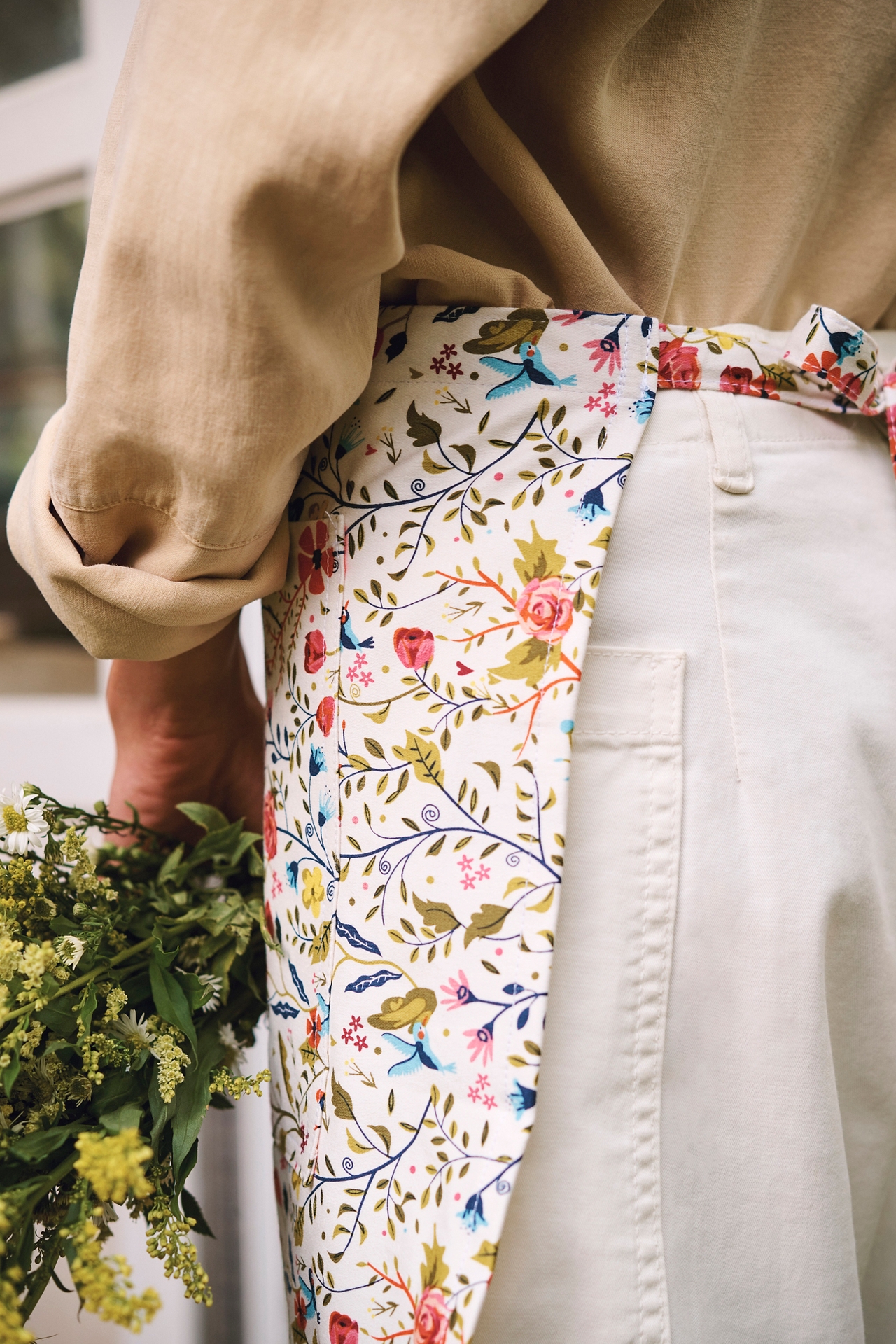 Garden Paradise Half Apron