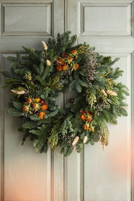 Fresh Noble Fir + Preserved Stem Wreath