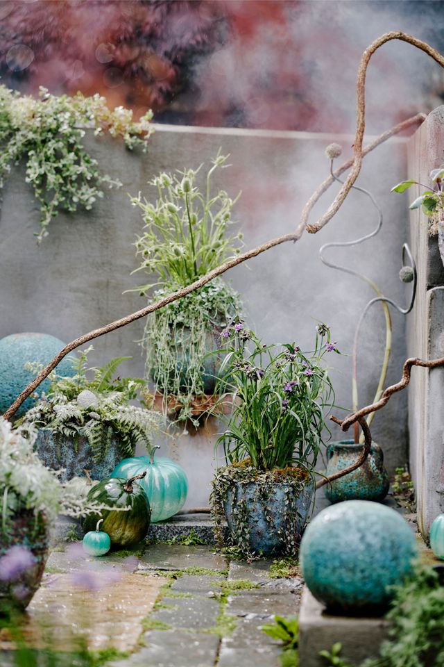 Barnacle Rounded Egg Planter #7