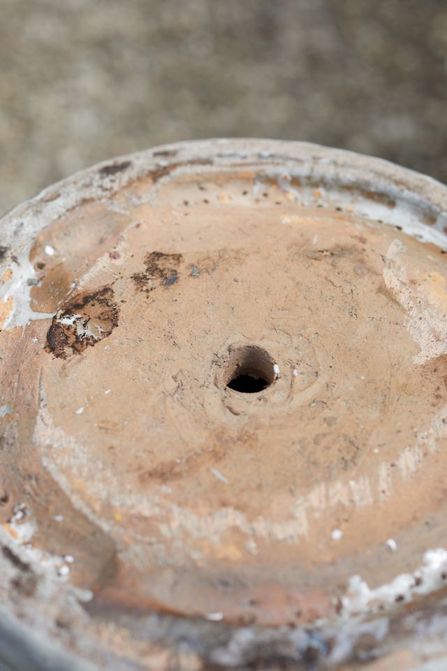 Aeros Ceramic Urn, 12"