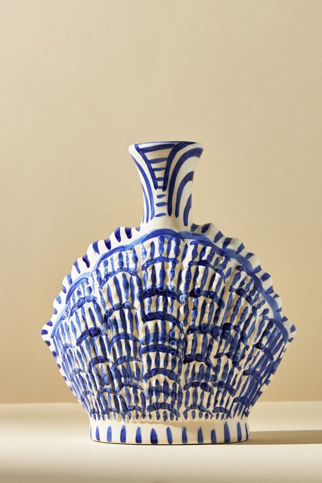 Lucie de Moyencourt Shell Vase #2