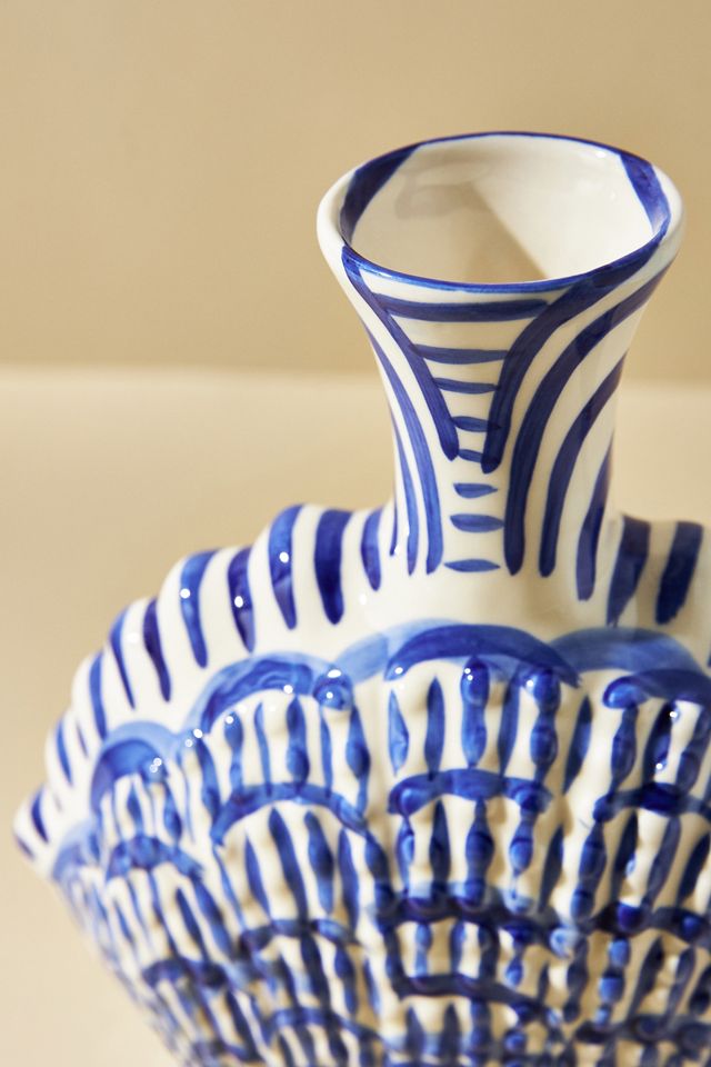 Lucie de Moyencourt Shell Vase #3