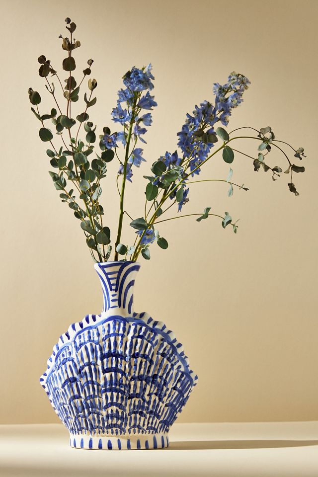 Lucie de Moyencourt Shell Vase #1