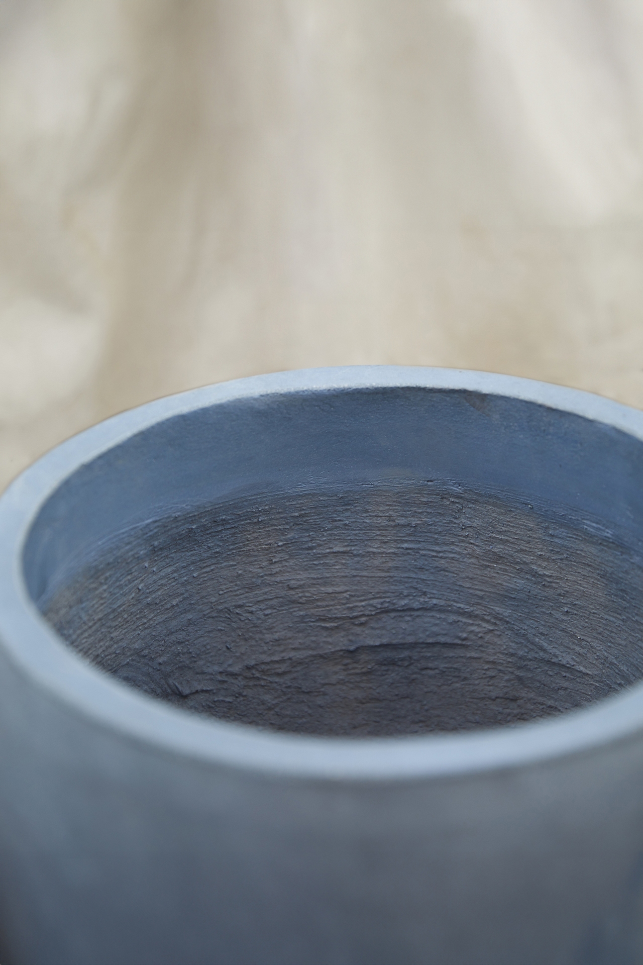 Fiber Concrete Rounded Pot