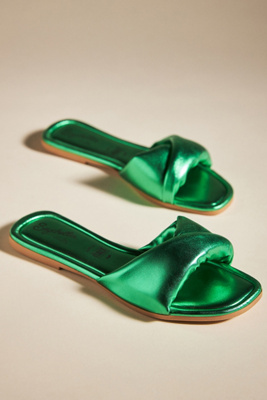 Seychelles Breath Of Fresh Air Puffy Sandals In Green