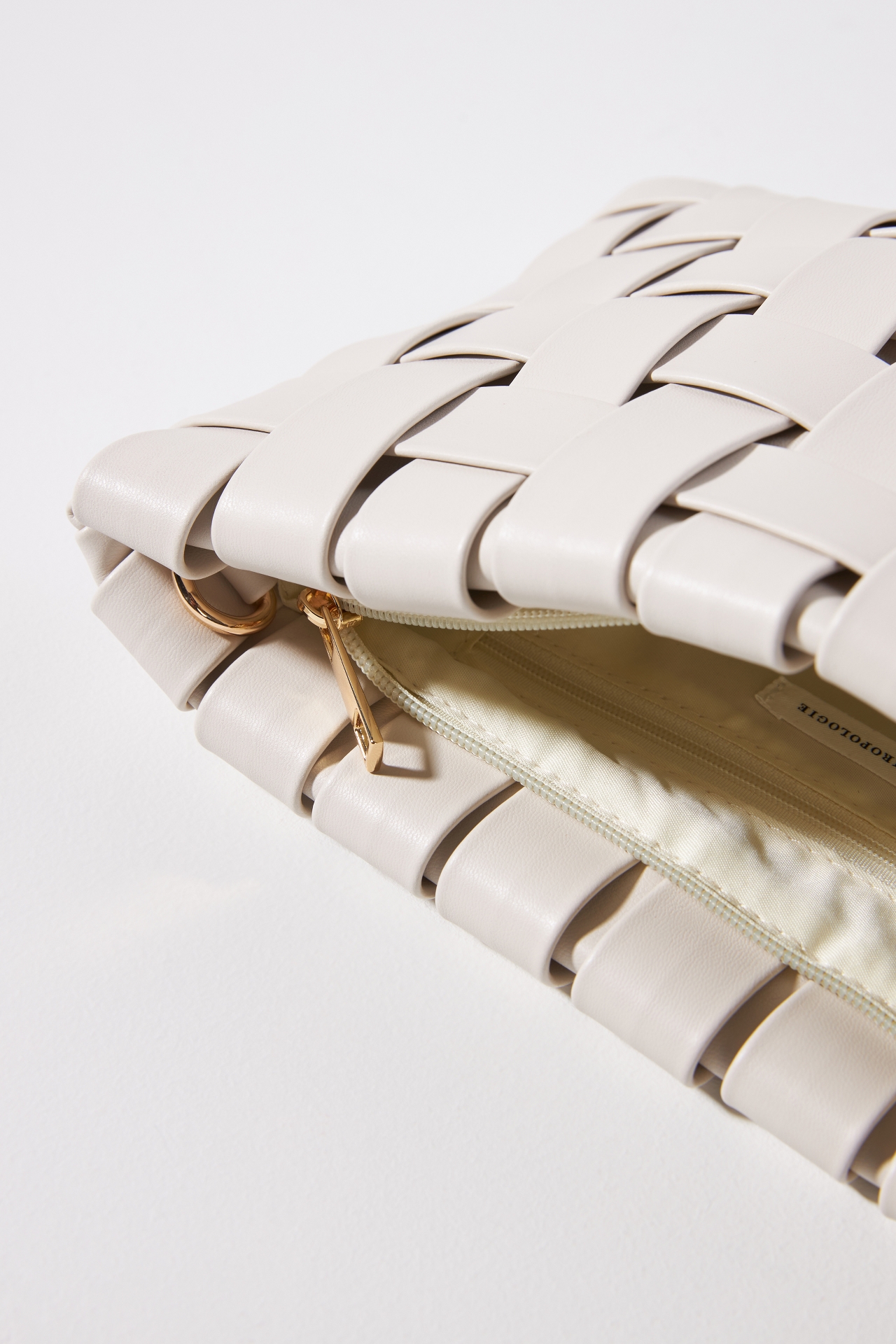 Lindy Woven Clutch