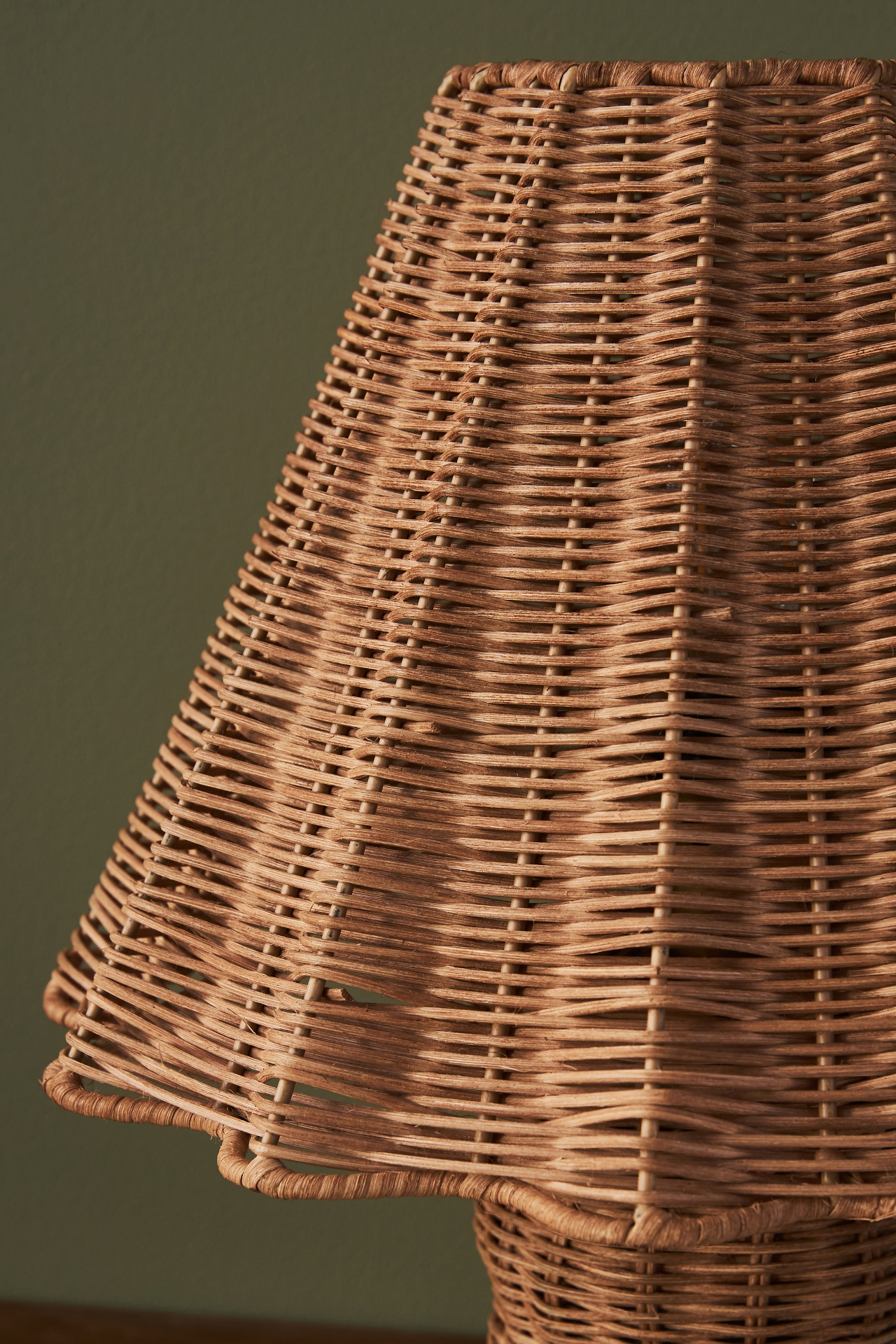 Sutton Rattan Table Lamp