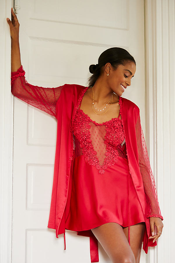 Flora Nikrooz Embroidered Lace Robe In Red