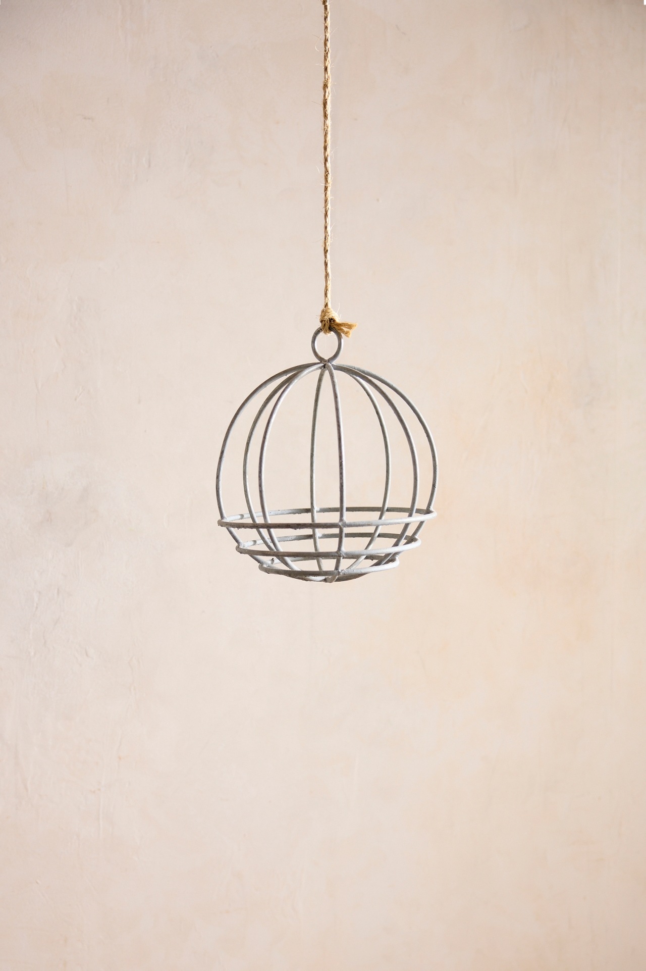 Zinc Sphere Hanging Basket