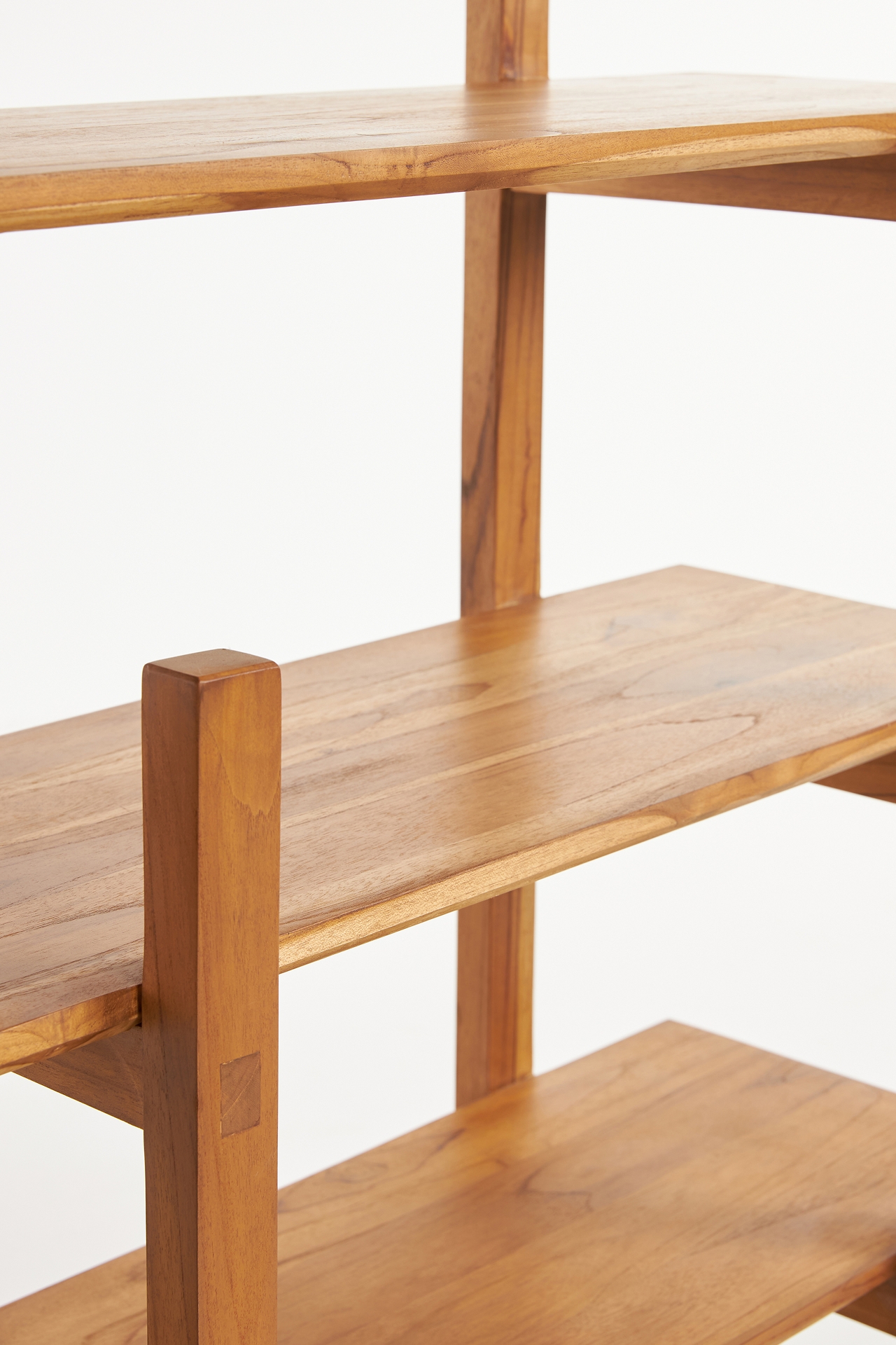 MasayaCo Teak Maderas Bookshelf