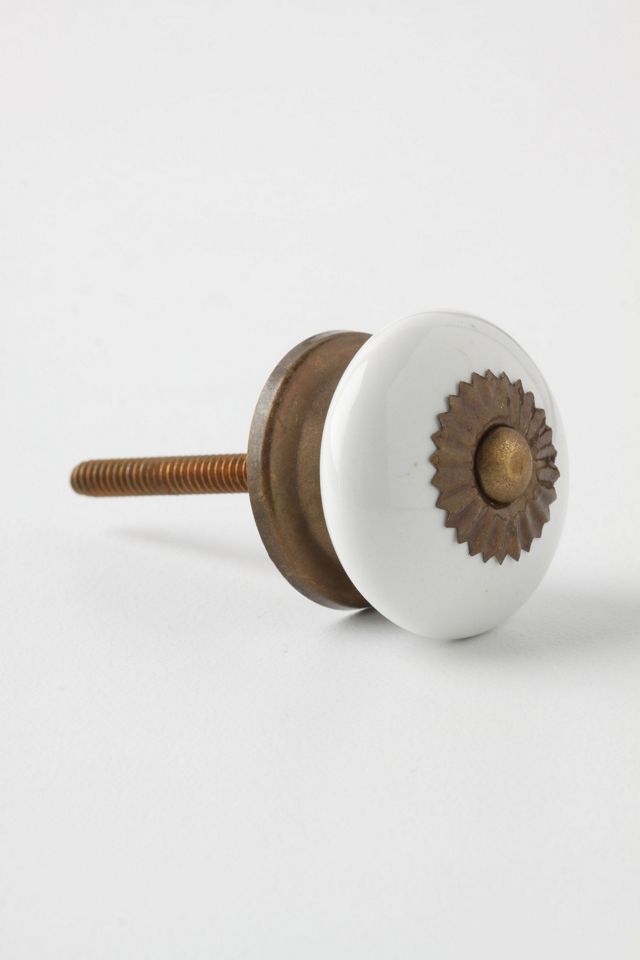 Zinnia Knob, Small #1