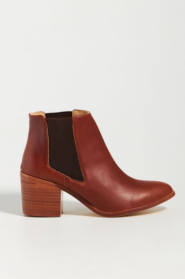 nisolo heeled chelsea boot