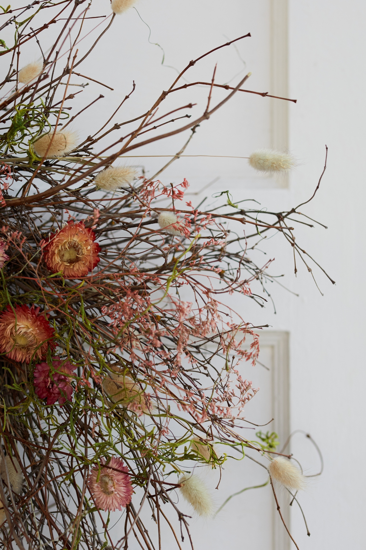 Preserved Caspia, Strawflower + Spanish Moss Wreath