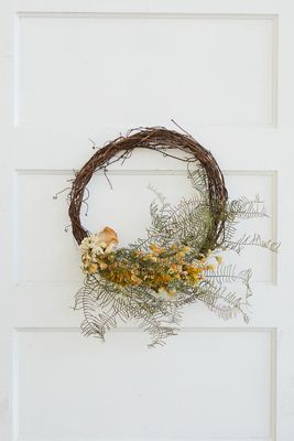 Right Side Hand Meadow Mushroom Wreath