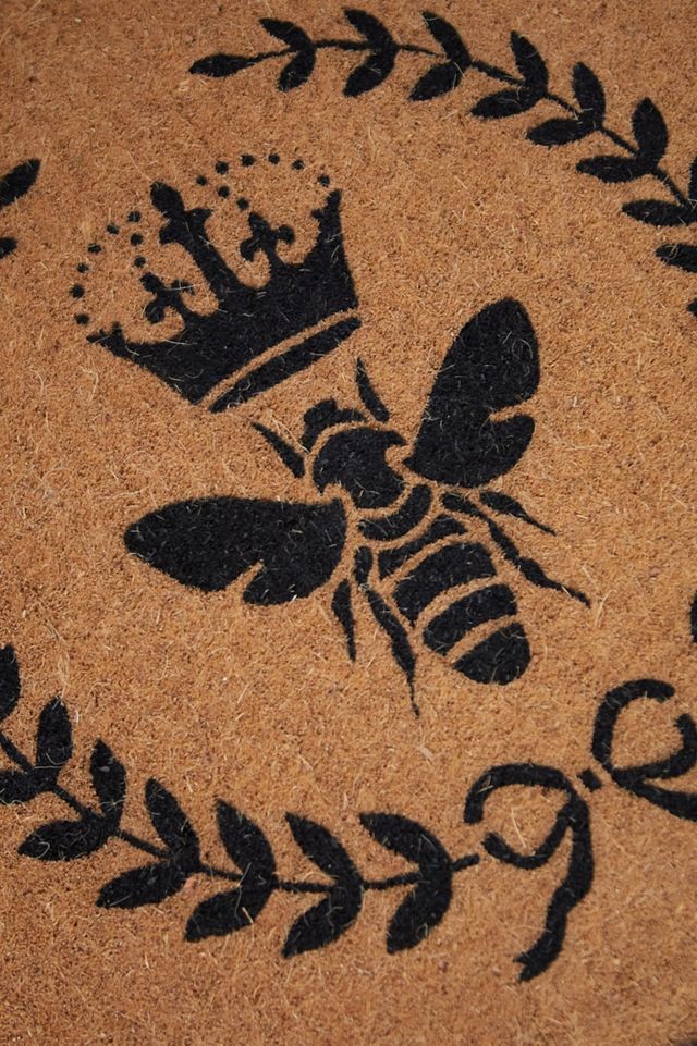 Crowning Bee Coir Doormat #1