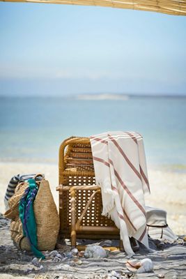 Raffia Traveler Bag