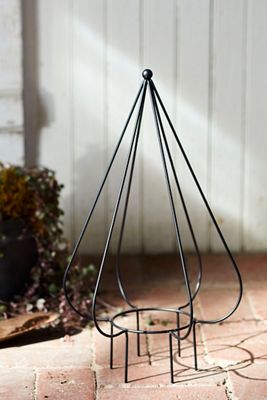 Iron Topiary Frame, Teardrop