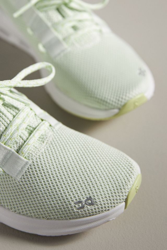 On Cloudeasy Sneakers