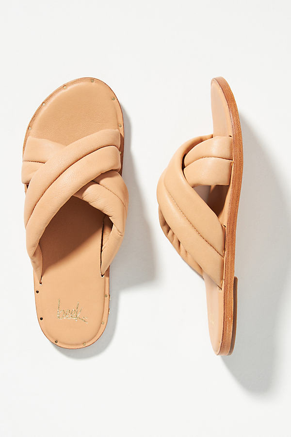 Beek Dovetail Sandals In Beige