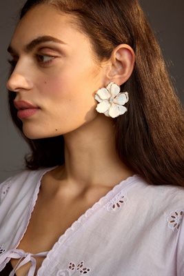 Hand-Painted Earrings en chez Anthropologie - The Pink Reef - Modalova