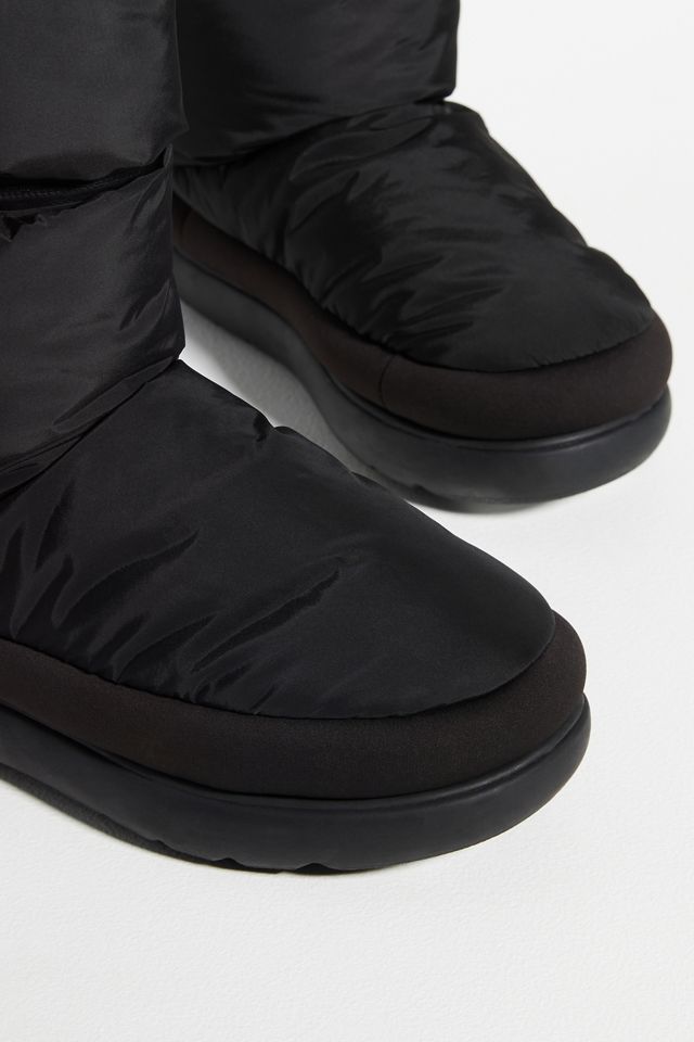 UGG W CLASSIC MAXI ULTRA TALL Black | BSTN Store