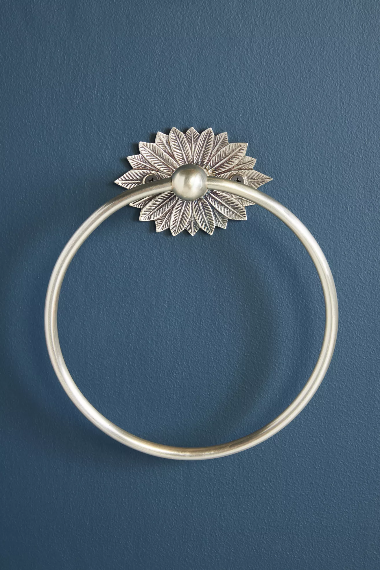 Demeter Feather Towel Ring