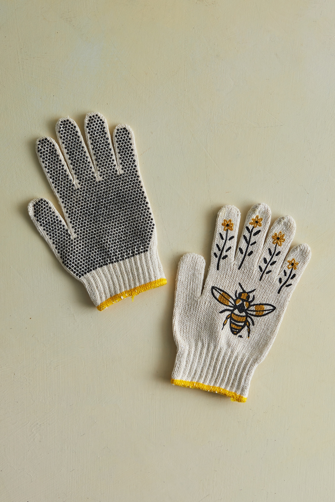 Bee Garden Gloves