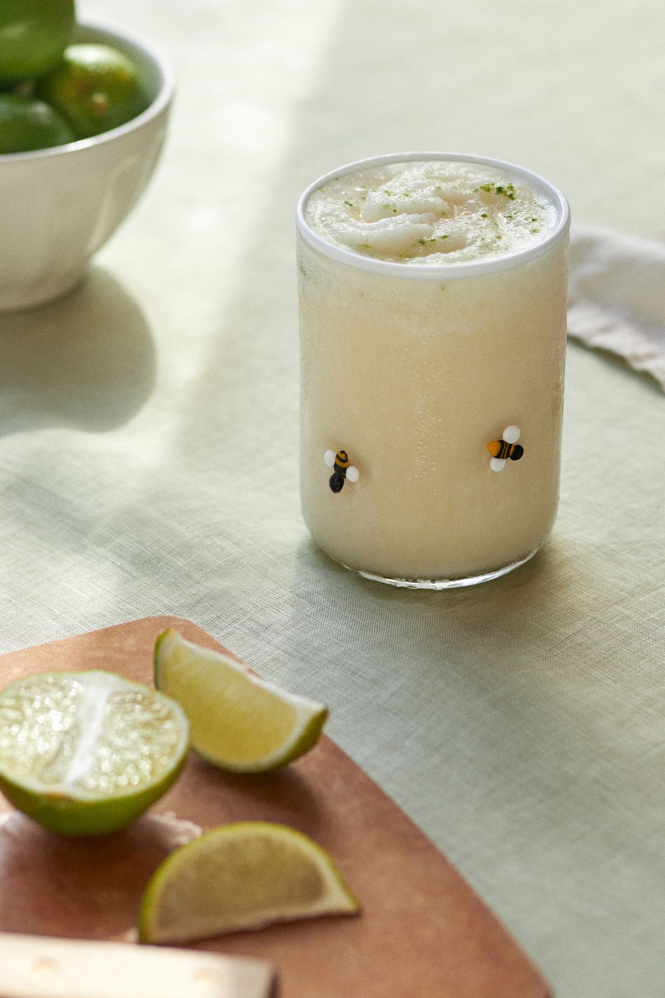 Icon Juice Glass - Bee, Standard, One Size