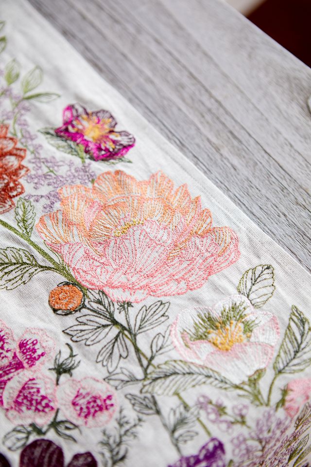 Paradise Garden Runner #4