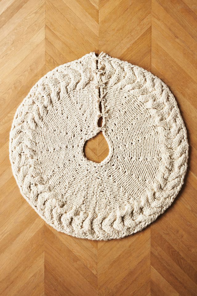 Knit Wool Tree Skirt #1
