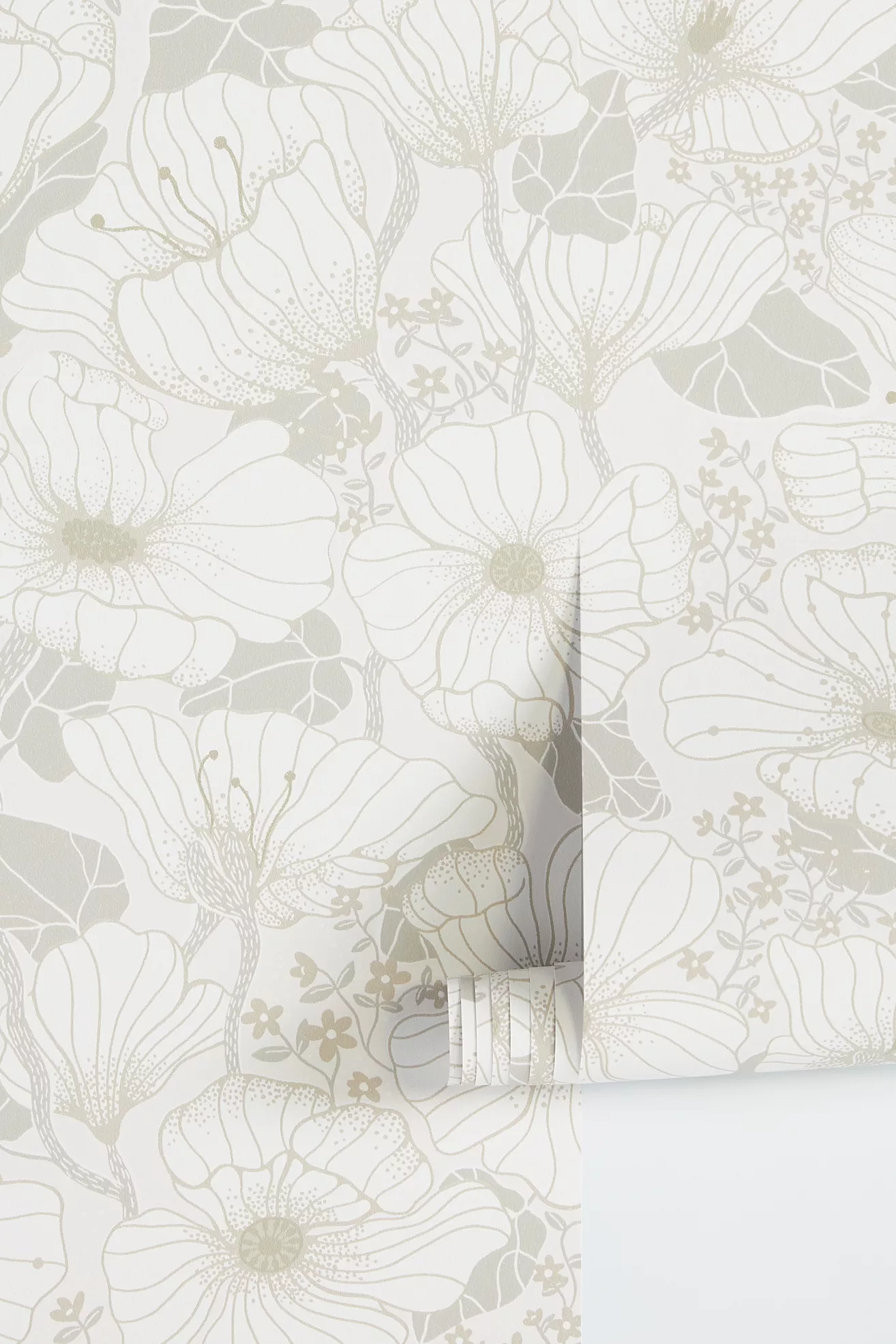 Matilda Poppy Fields Floral Wallpaper - thumbnail 4
