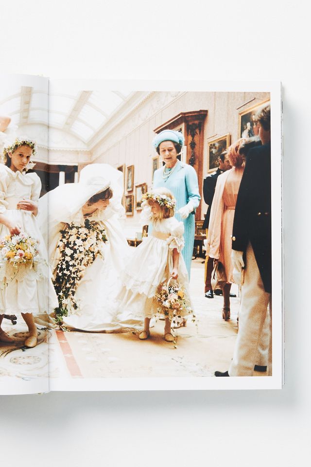 Vogue Weddings: Brides, Dresses, Designers #1