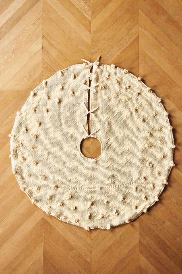 Cozy Bobble Tree Skirt #1